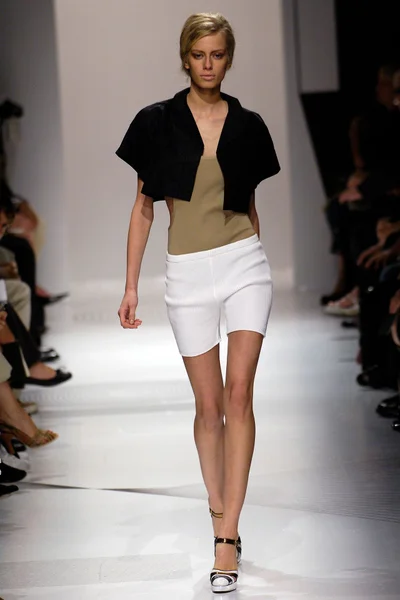 Look 43